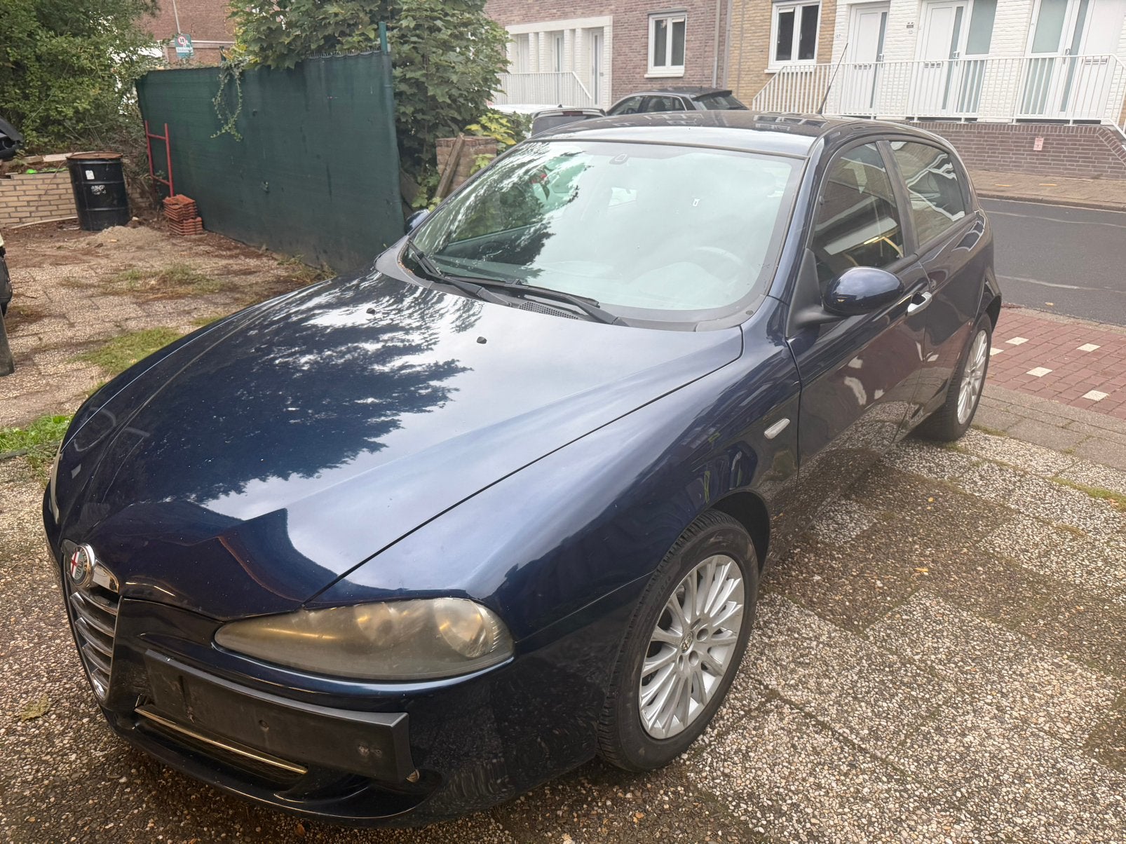 Alfa romeo 147 1.6 twin spark 2007 IN ONDERDELEN, Auto's, Voorwielaandrijving, Stof, Zwart, 4 cilinders