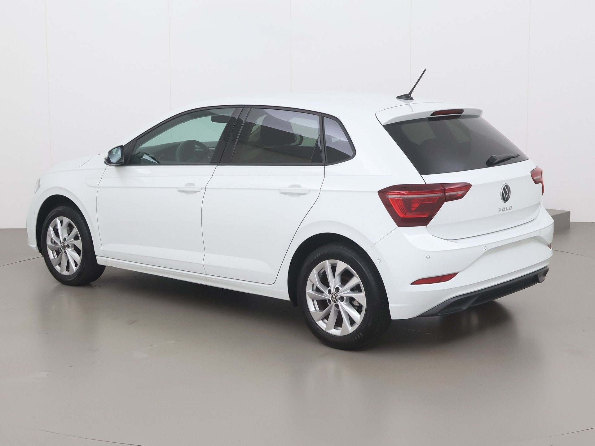 Volkswagen Polo tsi style 110 AT, Automaat, Elektrische buitenspiegels, Bedrijf, 5 deurs