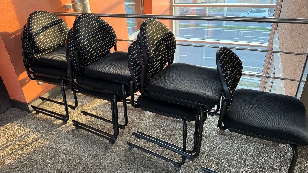 Vergadertafel en stoelen, Zakelijke goederen, Kantoor en Winkelinrichting | Kantoormeubilair en Inrichting, Ophalen, Gebruikt