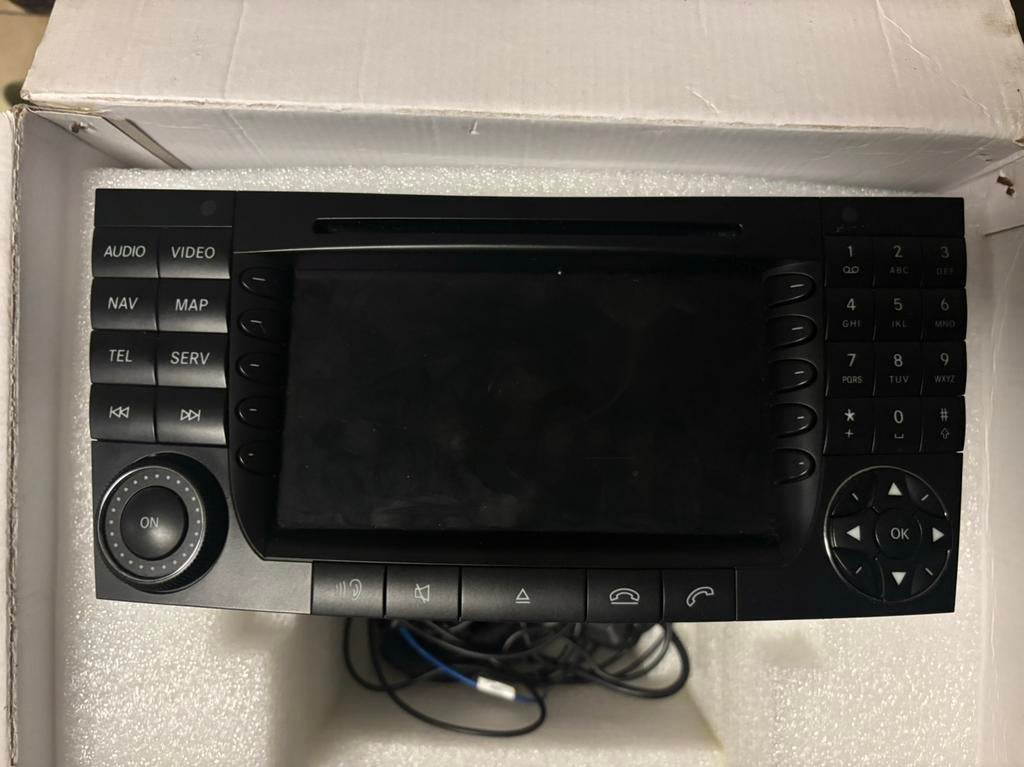 Mercedes HL-8797GB autoradio, Auto diversen, Ophalen, Zo goed als nieuw