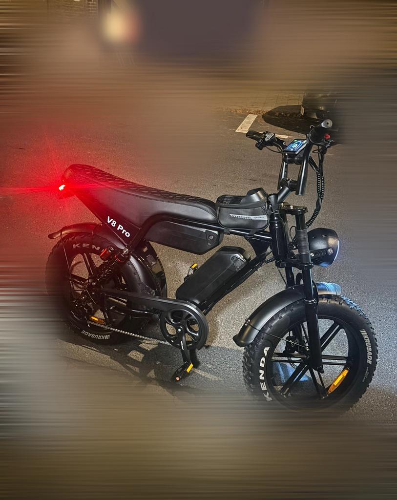V8 pro max, Ophalen, Zo goed als nieuw