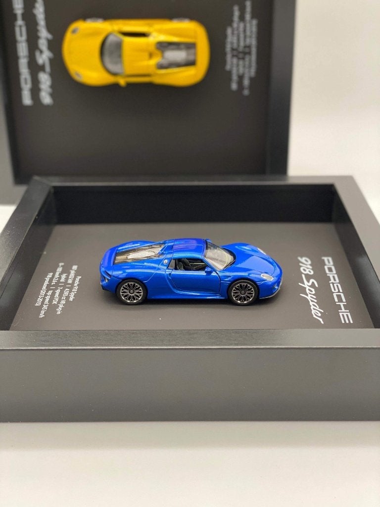 Framed 3D object Porsche 918 Spyder blue, Hobby en Vrije tijd, Modelauto's | 1:43, Zo goed als nieuw, Auto, Overige merken, Ophalen