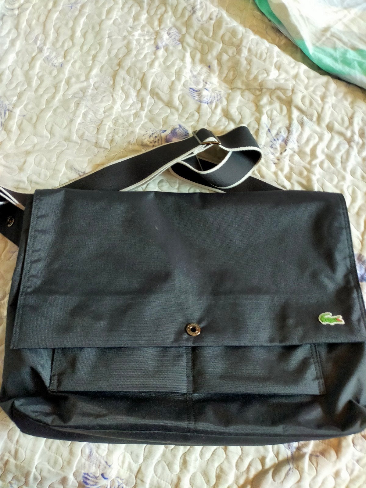 Sacs bandoulière  lacoste pour l'université45cm/ 30cm  neuf, Bandoulière