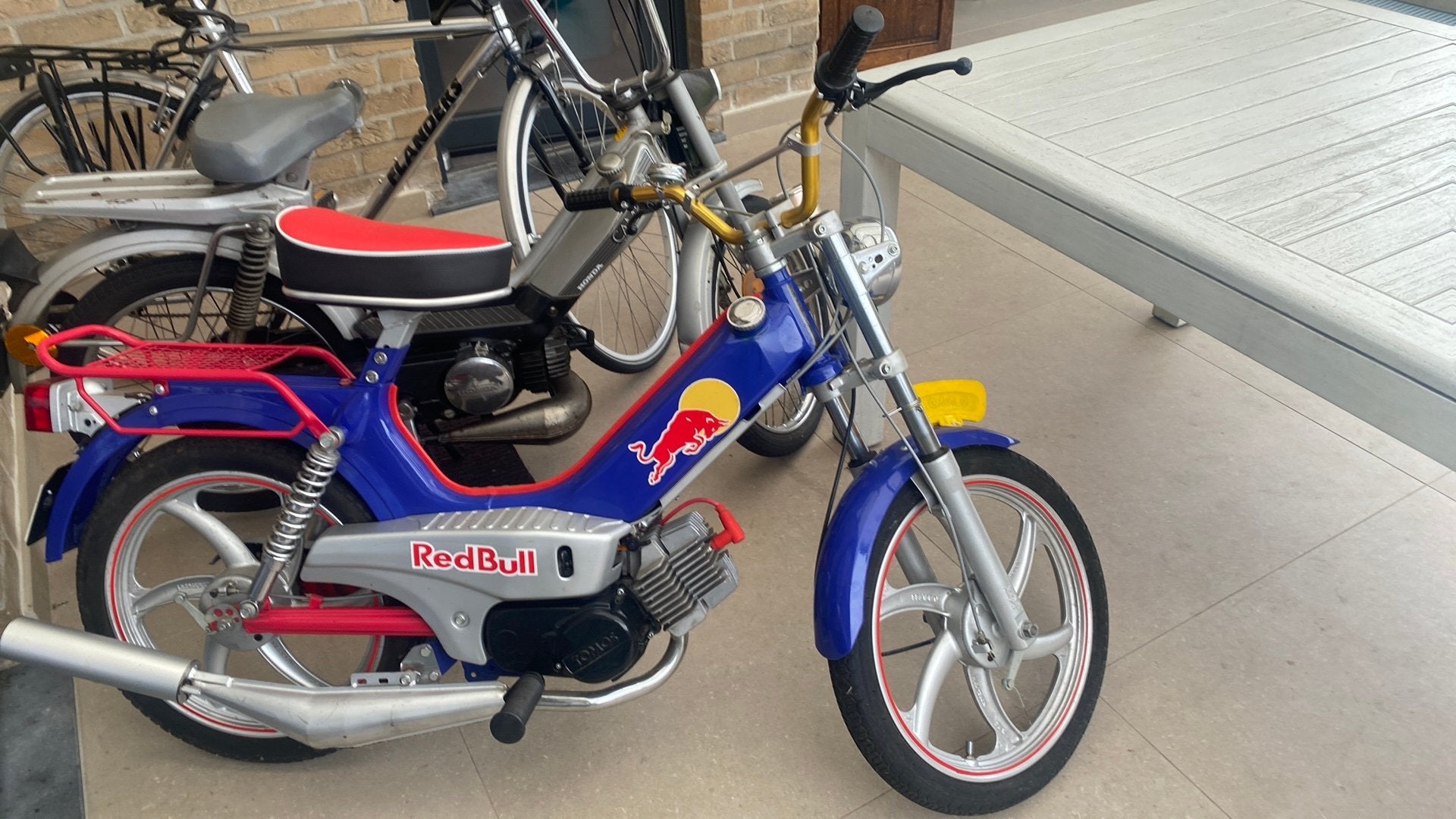 Tomos in heel goede staat, Fietsen en Brommers, Ophalen of Verzenden, Zo goed als nieuw