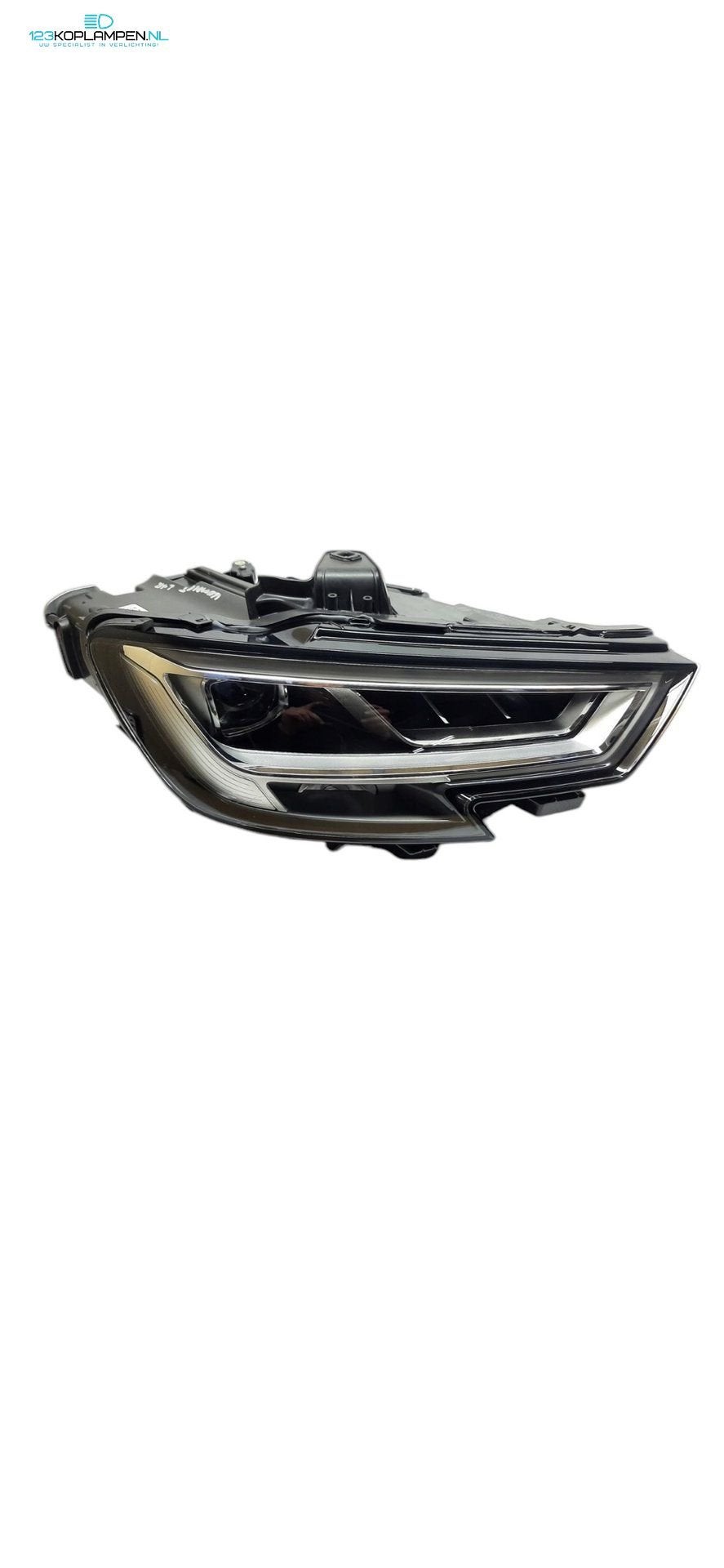 Phare Avant Droit Full LED Matrix Audi A3 8V Facelift 8V0941, -, -, Origine de la pièce connue, Audi