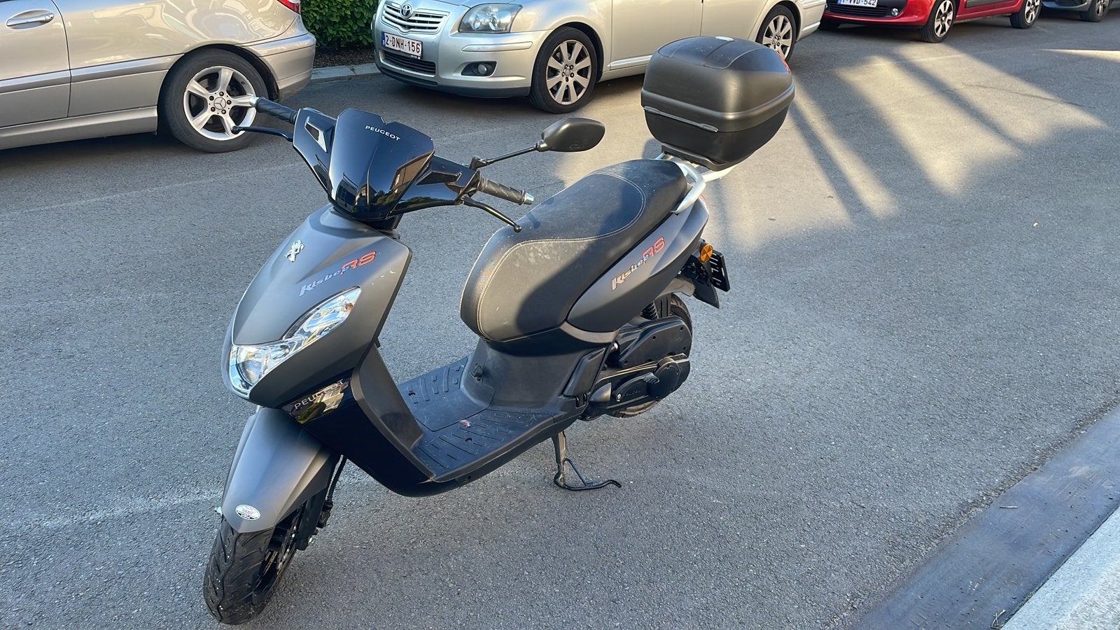 Peugeot Kisbee A-klasse – 2015 – Slechts 21 km – Matzwart