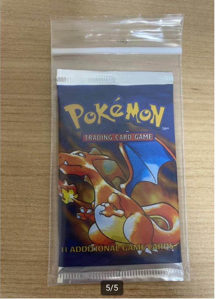 Pokemon Charizard Base set Haevypack, Ophalen, Nieuw