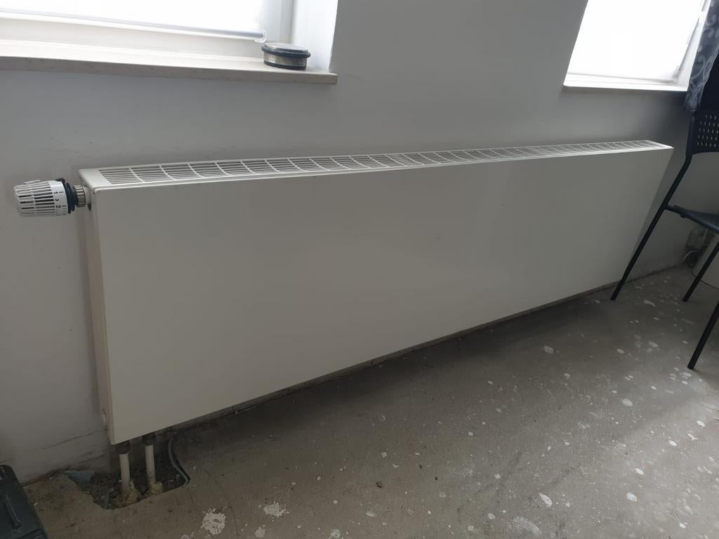 Henrad  vlak radiator geen beschadigingen!! 180x650, Ophalen, Radiator