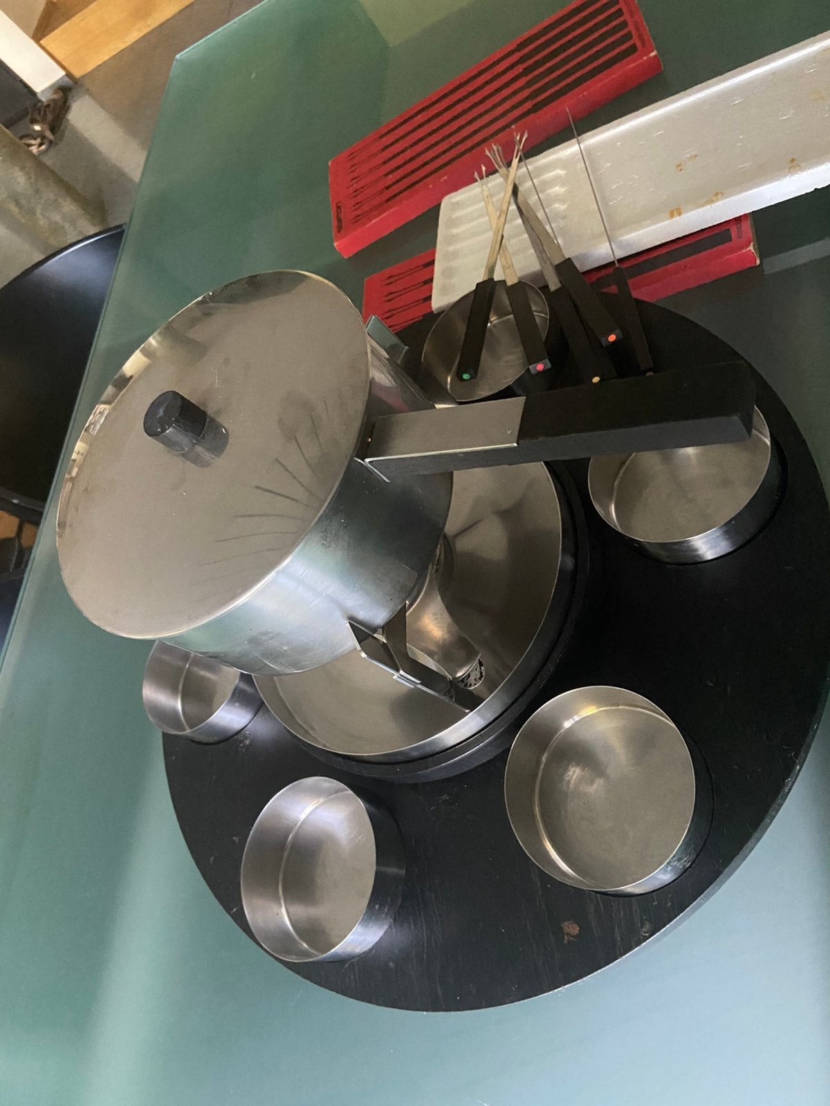 Set de fondue Stelton, Enlèvement