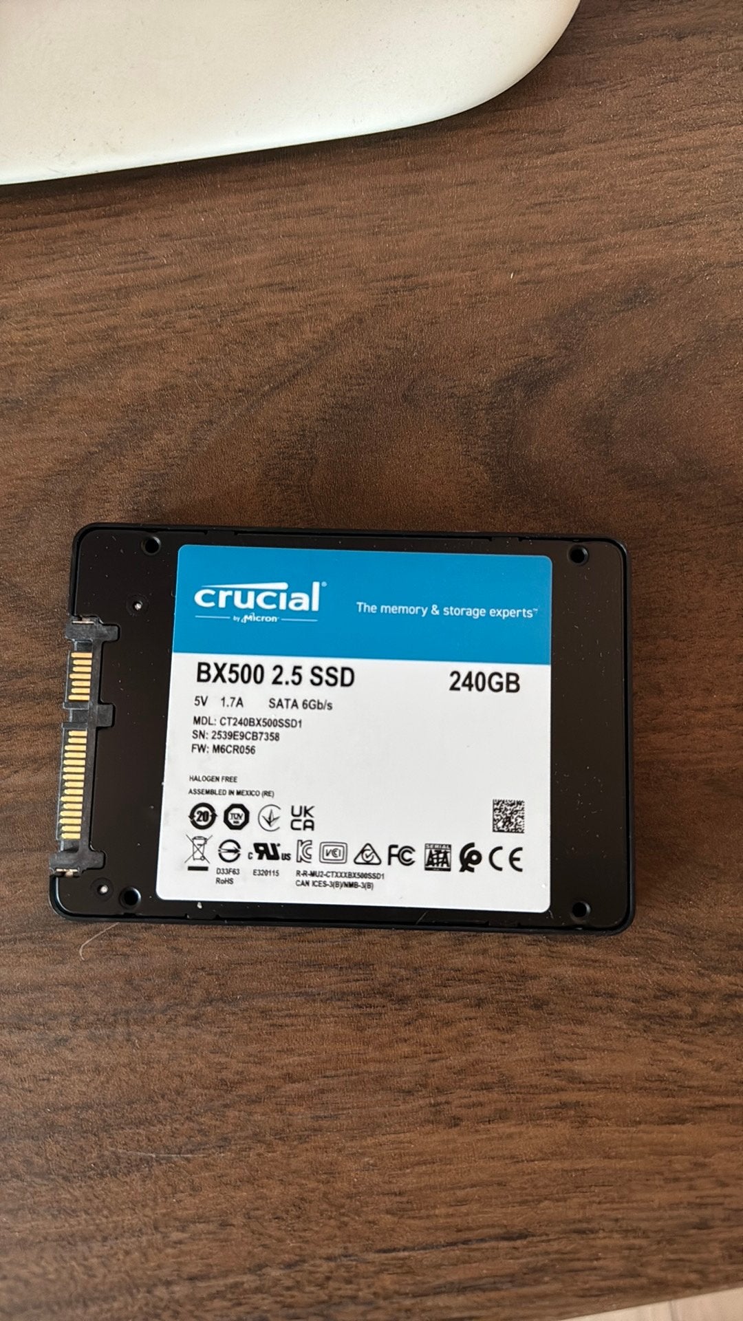 Crucial 240gb ssd, Enlèvement ou Envoi, Comme neuf, SSD
