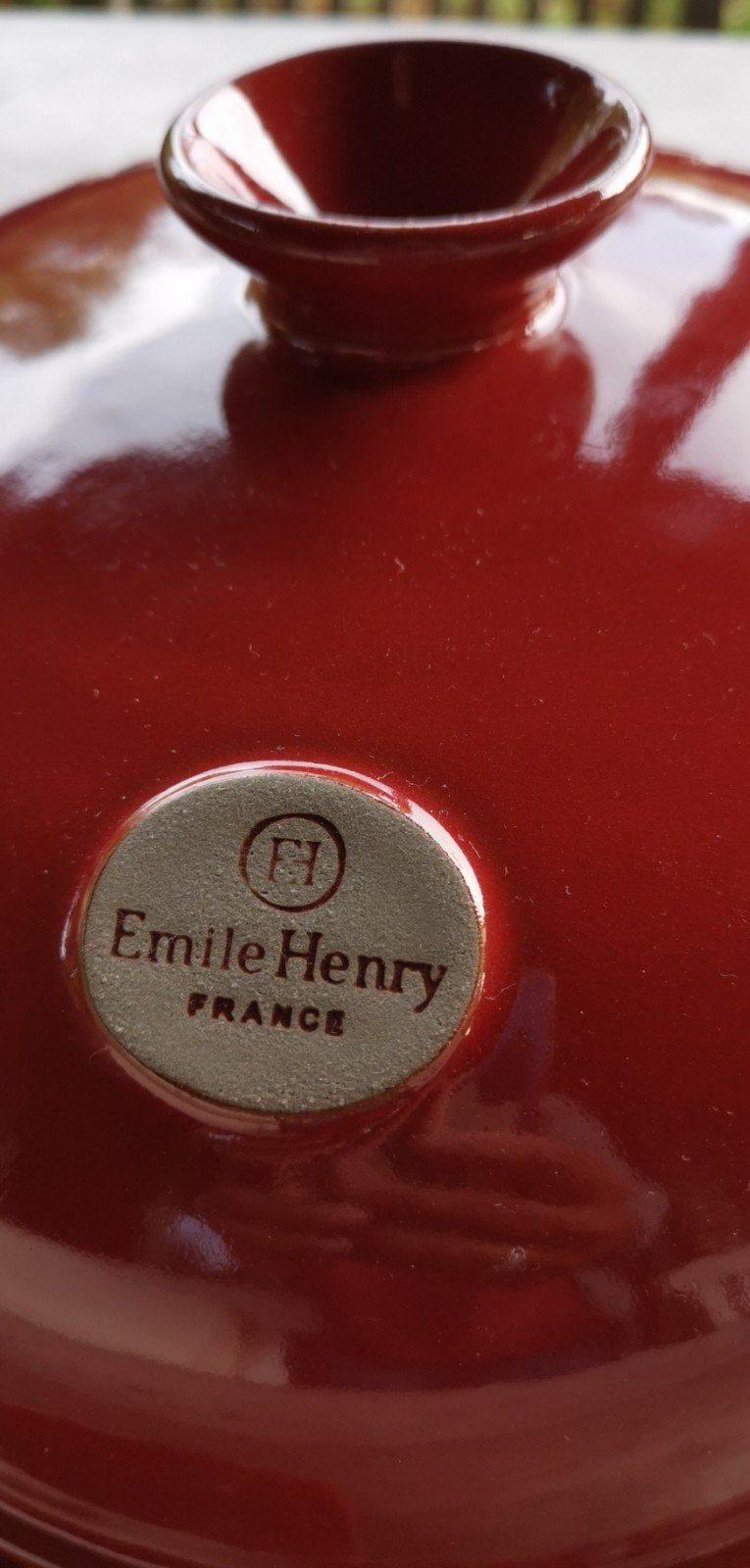 Cloche à pain  neuve Émile Henry + grignette offerte, Neuf