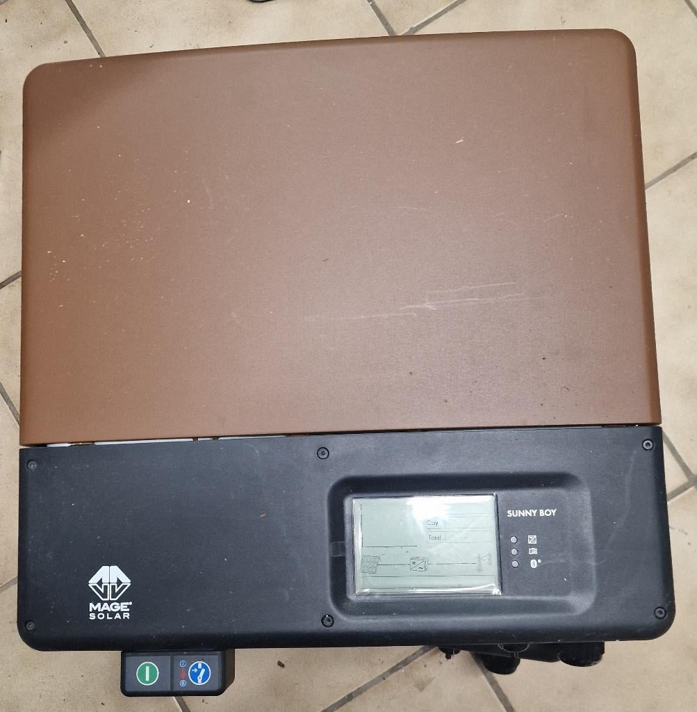 SMA omvormer Sunny Boy (2 stuks), Doe-het-zelf en Bouw, Zonnepanelen en Toebehoren, Ophalen, Gebruikt, Overige typen