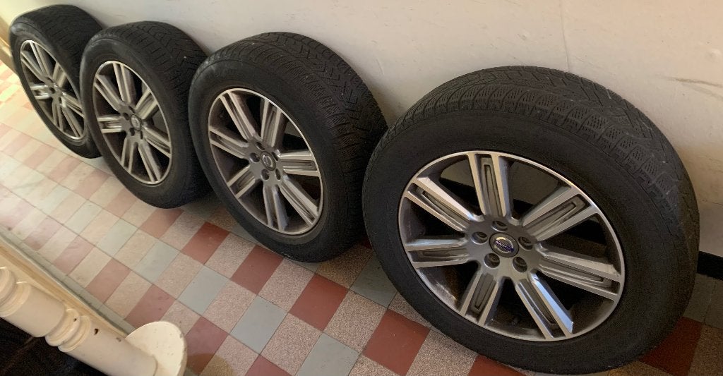 Originele Volvo XC60 velgen 18 inch + Winterbanden, Auto-onderdelen, Ophalen, 18 inch, Velg(en), Winterbanden