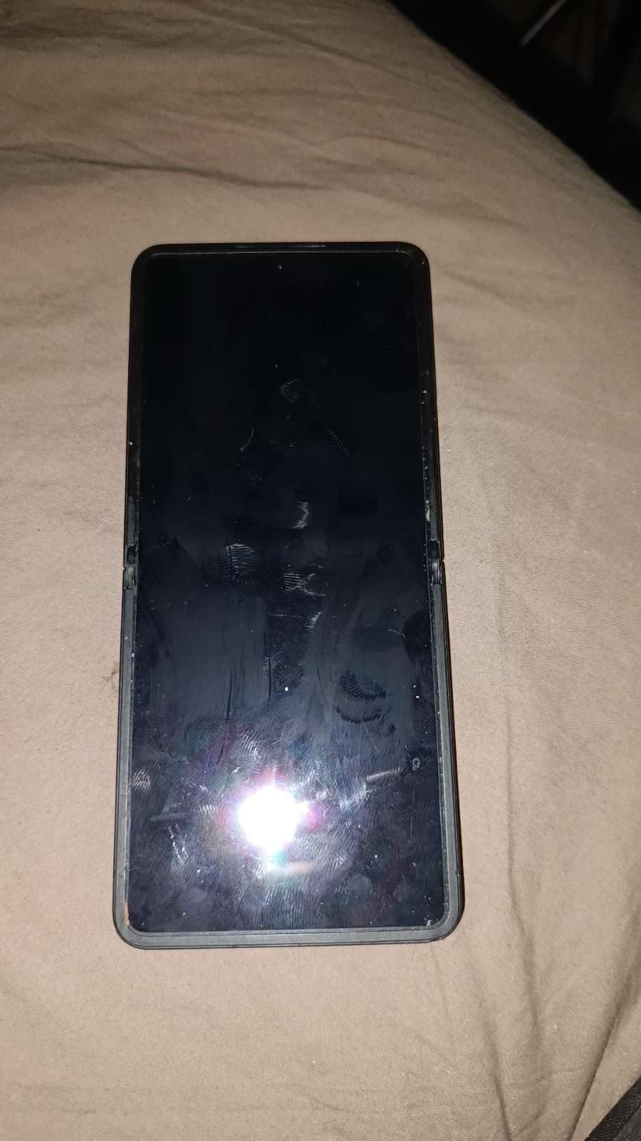 Samsung z flip 7, Télécoms, Téléphonie mobile | Samsung, Avec simlock (verrouillage SIM), 10 mégapixels ou plus, Comme neuf, Enlèvement
