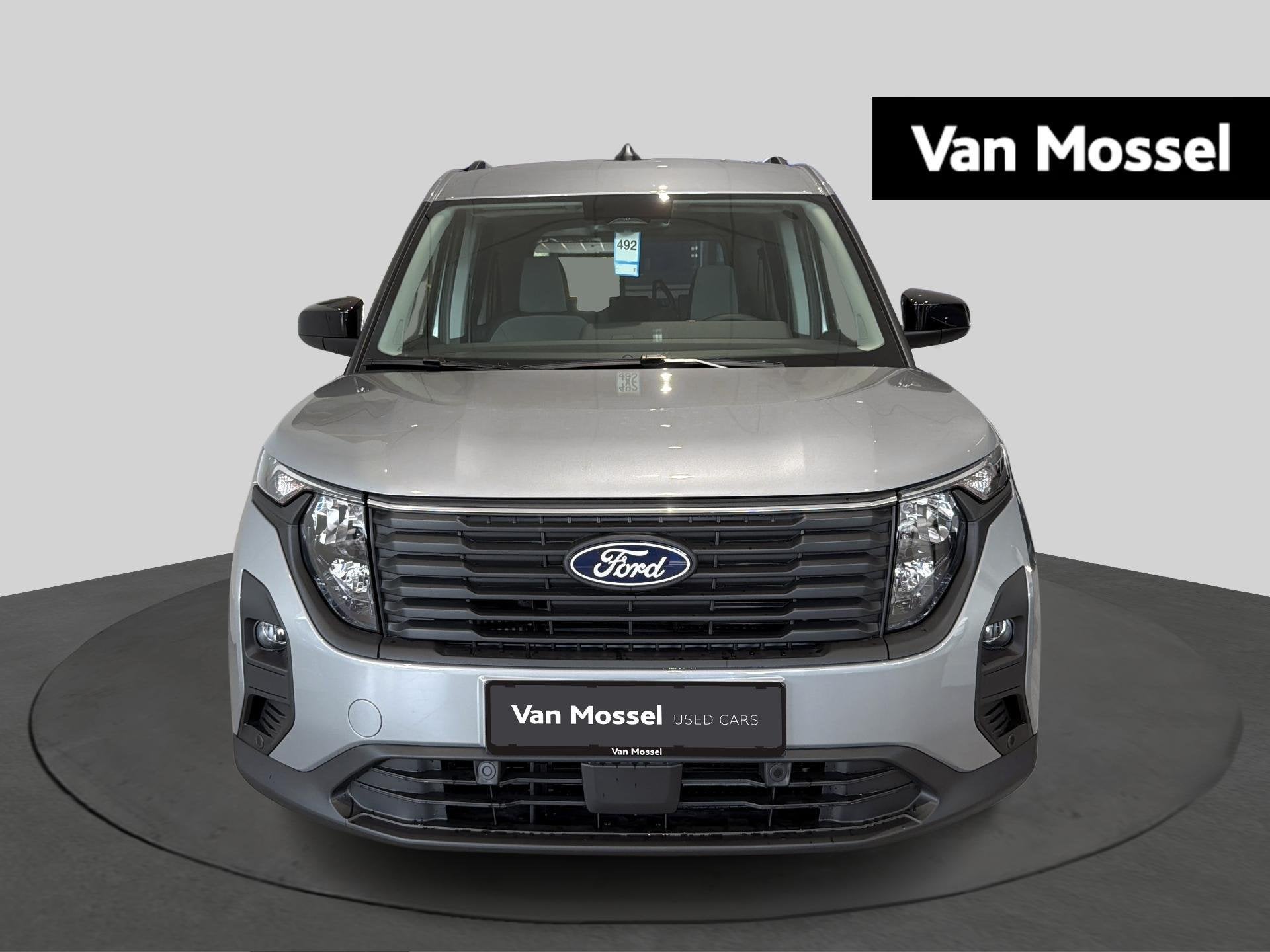 Ford Courier Tourneo Titanium - Winterpack - Carplay - 5y ga, Auto's, Automaat, Stof, Gebruikt, https://public.car-pass.be/vhr/c18e2947-8a31-4a91-923f-1246f2b19221