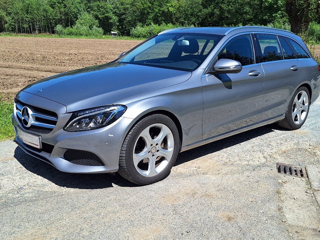 Voiture Mercedes, Autos, Achat, Entretenue par le concessionnaire, Noir, 5 portes