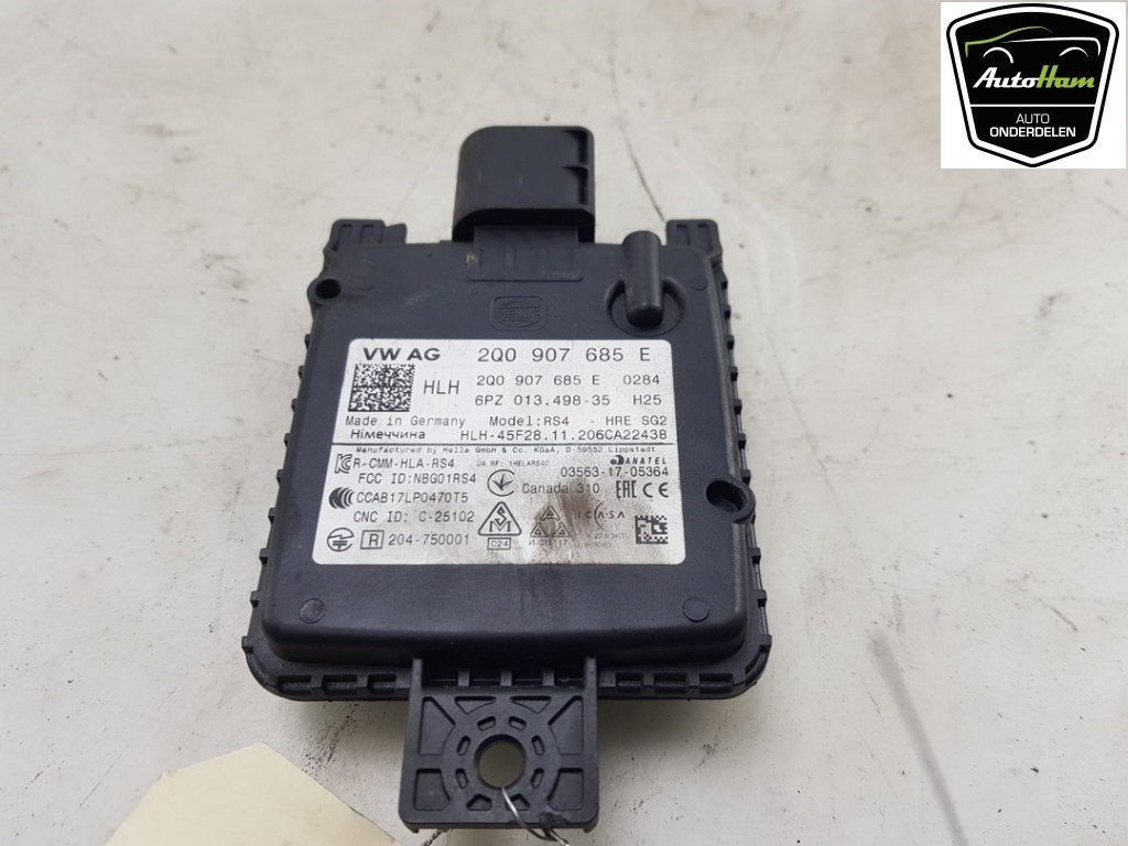 DIVERS Skoda Octavia Combi (NXAC) (01-2019/-) (|2Q0907685E|), Utilisé, Info@skoda-auto.de, Skoda, Max-Planck-Straße  3-5
64331  Weiterstadt, DE