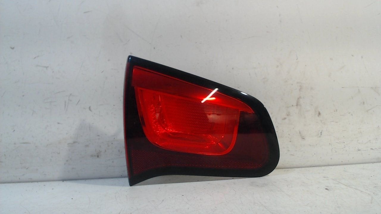 Achterlicht kofferdeksel achterklep links Citroën C3, Onderdelen@venauto.nl, Van der Ven Autorecycling B.V., Ettenseweg 76, 4706 PB Roosendaal, The Netherlands