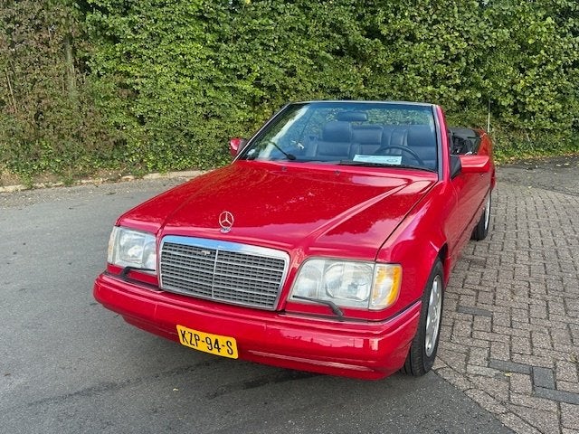 Mercedes-Benz E-Klasse Cabrio 320, Auto's, Automaat, 4 zetels, Achterwielaandrijving, Zwart