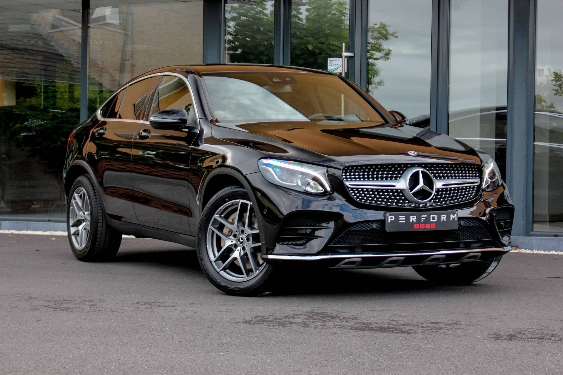Mercedes-Benz GLC 250 *COUPÉ*4MATIC*AMG LINE* + 1J GRNT, Automaat, Dealer onderhouden, 4 cilinders, Zwart