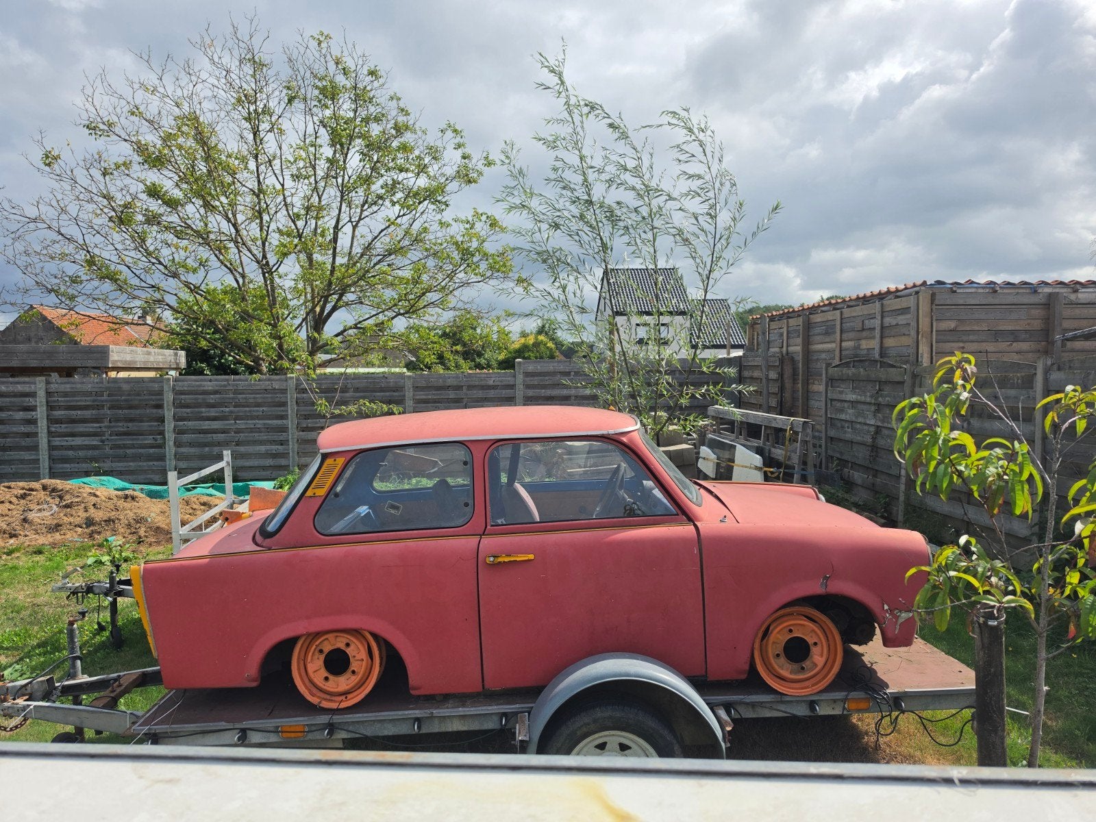 trabant 601 deluxe voor opmaak of onderdelen, Particulier, Achat, Trabant