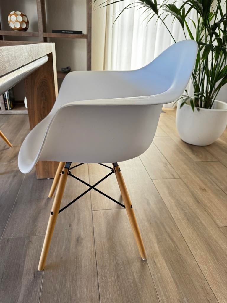 Woonkamerstoelen - 7 stuks voor 99€, Huis en Inrichting, Stoelen, Gebruikt, Vijf, Zes of meer stoelen, Kunststof, Wit, Ophalen