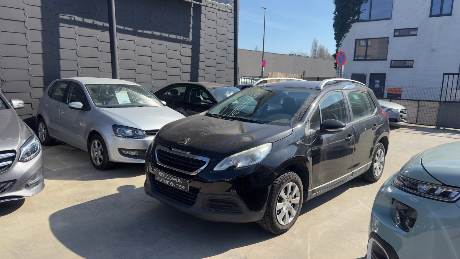 Peugeot 2008 1.2Benzine 2015 150.xxxkm 1Jaar Garantie, Voorwielaandrijving, Stof, Zwart, Zwart