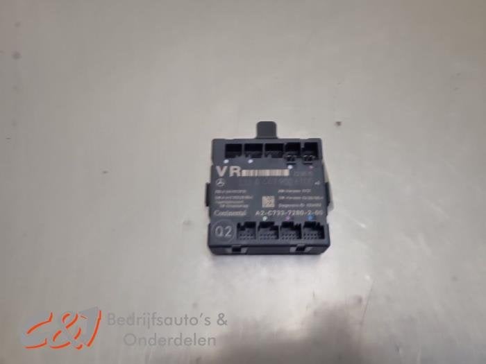 Module verrouillage central des portes d'un Mercedes Vito, Autos : Pièces & Accessoires, 3 mois de garantie, Utilisé, -, -