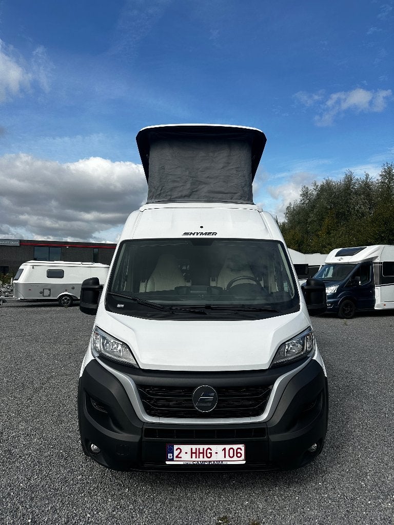 Hymer Eriba Yosemite lengtebedden slechts 6m Fiat  180 pk, Caravanes & Camping, Jusqu'à 4, Isolation hivernale, Fiat, 5 à 6 mètres