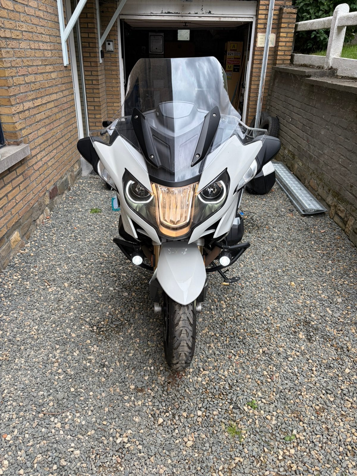 BMW R1250 RT Full ops!!, Motos, Motos | BMW, Particulier, Tourisme, plus de 35 kW, 2 cylindres, ABS, Occasion, Occasion, Enlèvement