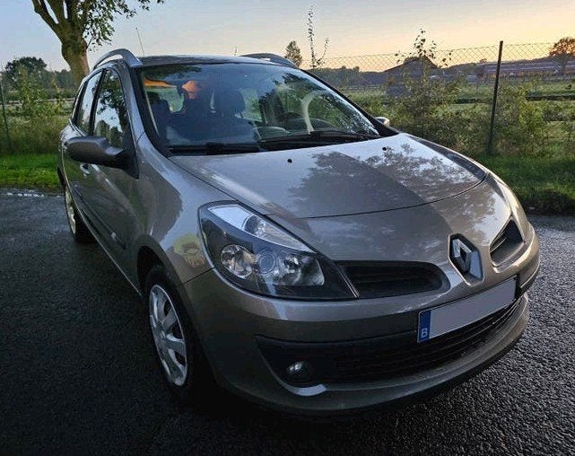 Renault Clio III '2009 grandtour Airco, Autos, Electronic Stability Program (ESP), Achat, 50 kW, Boîte manuelle