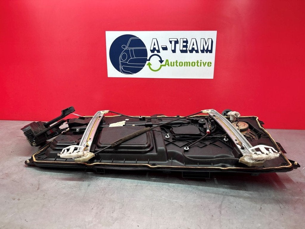 VITRE MECANISME AVANT DROIT Ford Fiesta 5 (JD / JH), Henry-Ford-Straße  1
50735  Köln, DE, Ford-Werke GmbH, Kunden@ford.com, Ford