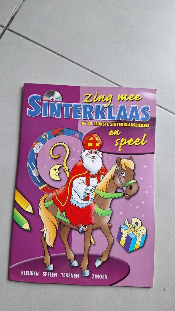 Kleuren, spelen, tekenen en zingen met Sinterklaas, Ophalen of Verzenden, Zo goed als nieuw