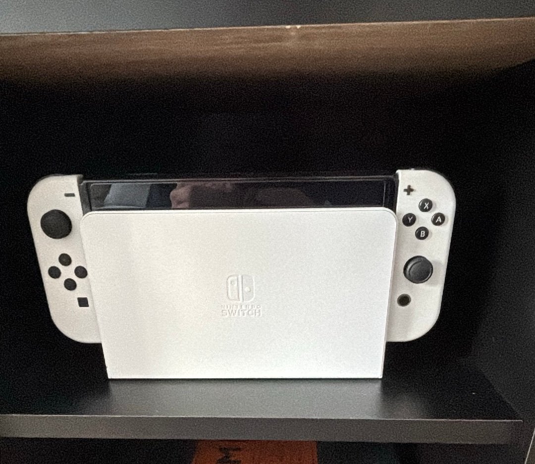 nitendo switch oled, Consoles de jeu & Jeux vidéo, Enlèvement, Comme neuf, Switch OLED, Avec jeux