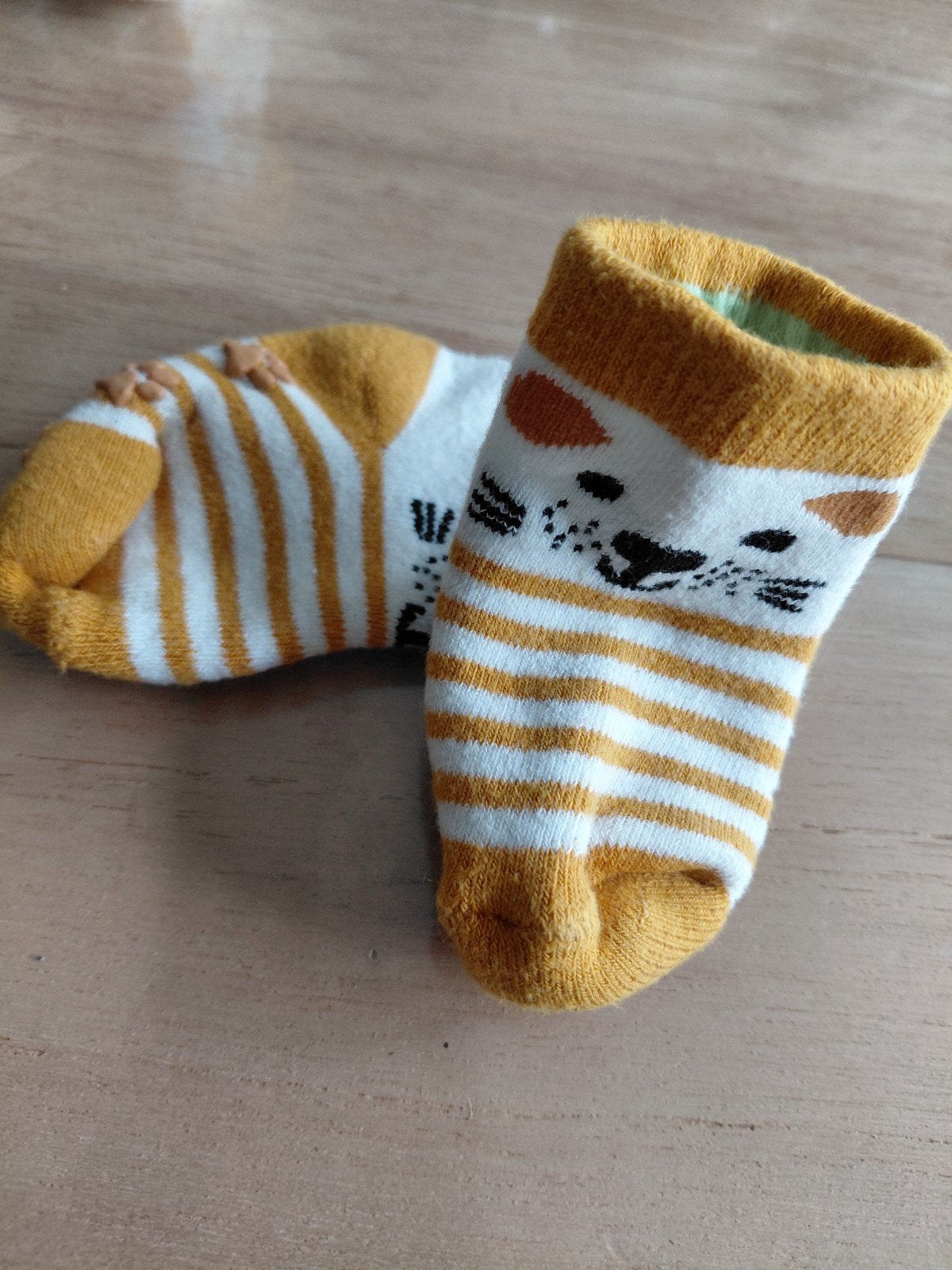 babykousjes met antislip katje, Enfants & Bébés, Vêtements de bébé | Chaussures & Chaussettes, Enlèvement, Comme neuf, Garçon ou Fille