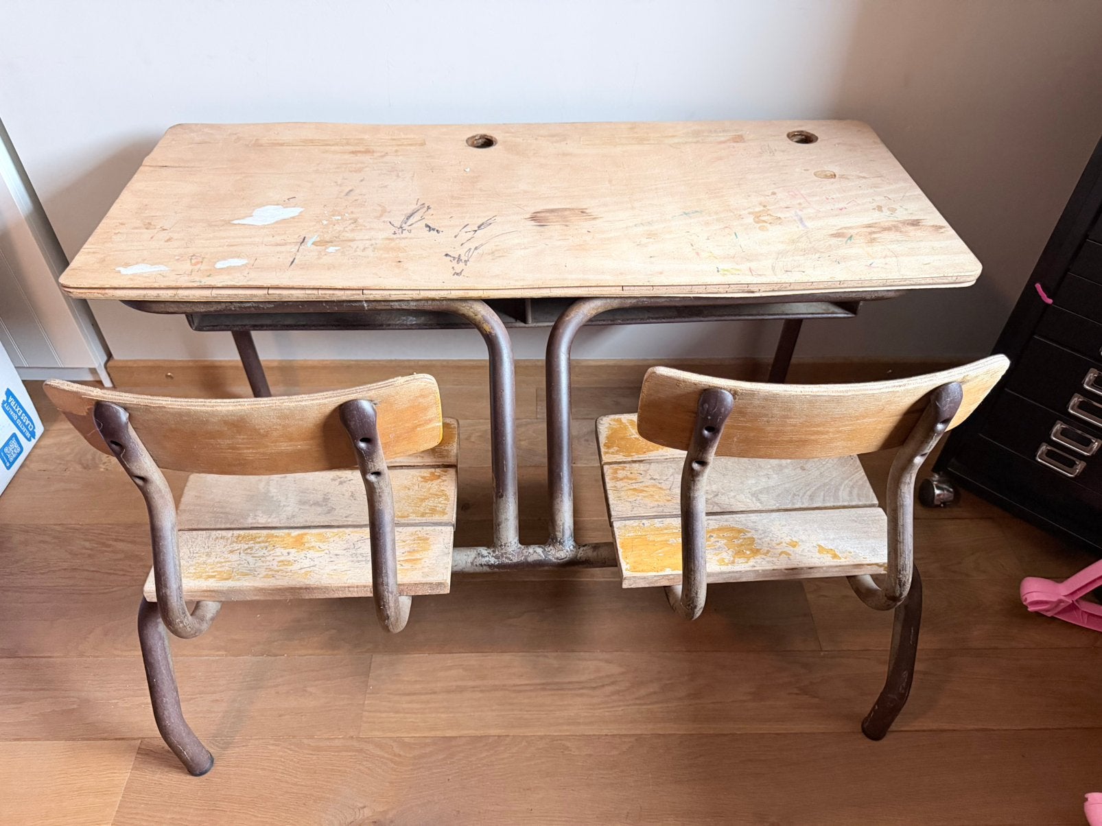 Vintage / retro dubbele schoolbank met inktpotgaten, Ophalen, Zo goed als nieuw