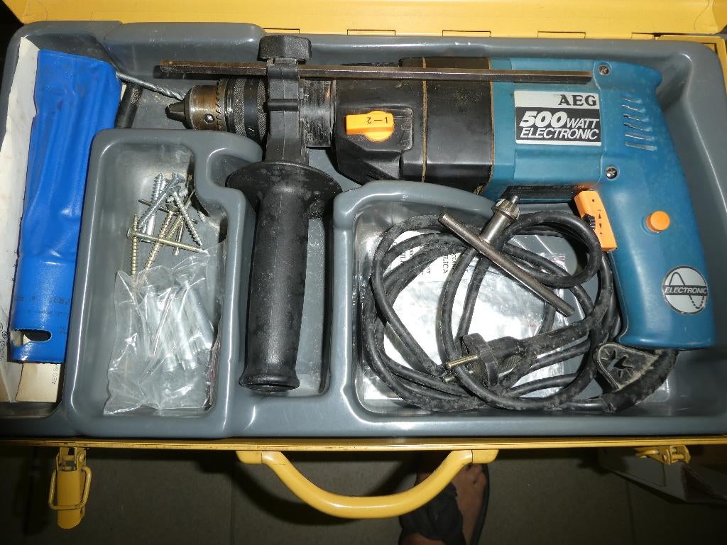 boormachine, Ophalen, Zo goed als nieuw, 400 tot 600 watt, Boormachine