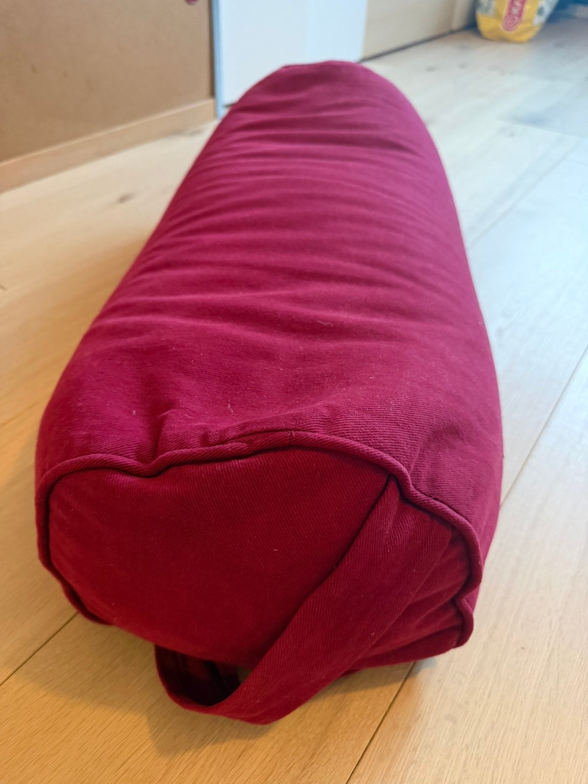 Yoga bolster (yin yoga) kleur wijnrood - merk yogistar, Sports & Fitness, Yoga & Pilates, Enlèvement, Comme neuf