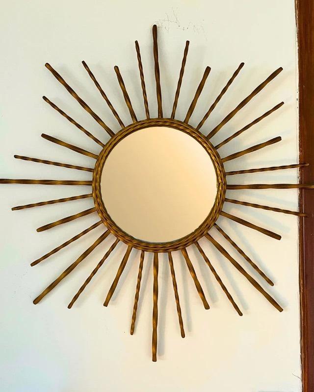 Miroir vintage Sunburst - taille soleil - métal doré, Antiquités & Art, Antiquités | Miroirs, 50 à 100 cm, Moins de 100 cm, Rond