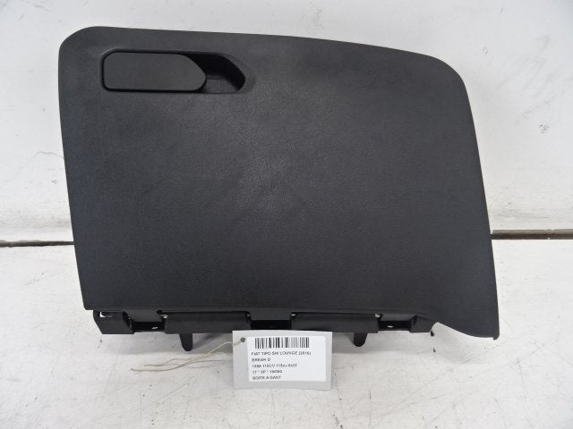 OPBERGVAK Fiat Tipo (356W / 357W) (01-2016/10-2020), Gebruikt, Fiat