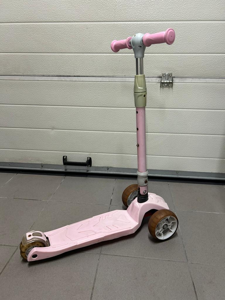 Kinderstep roze, Fietsen en Brommers, Ophalen, Gebruikt, Gewone step