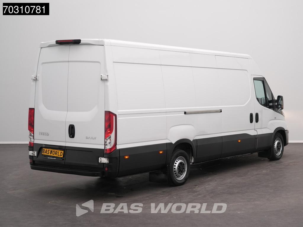 Iveco Daily 35S16 Automaat 160PK L3H2 Airco Camera Parkeerse, Auto's, Bestelwagens en Lichte vracht, Automaat, Stof, Gebruikt