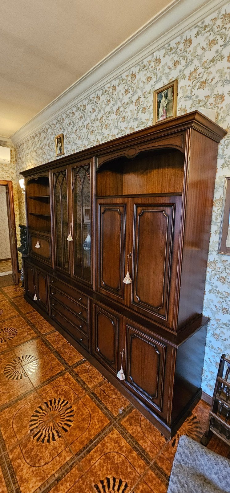Antieke dressoir kast., Ophalen