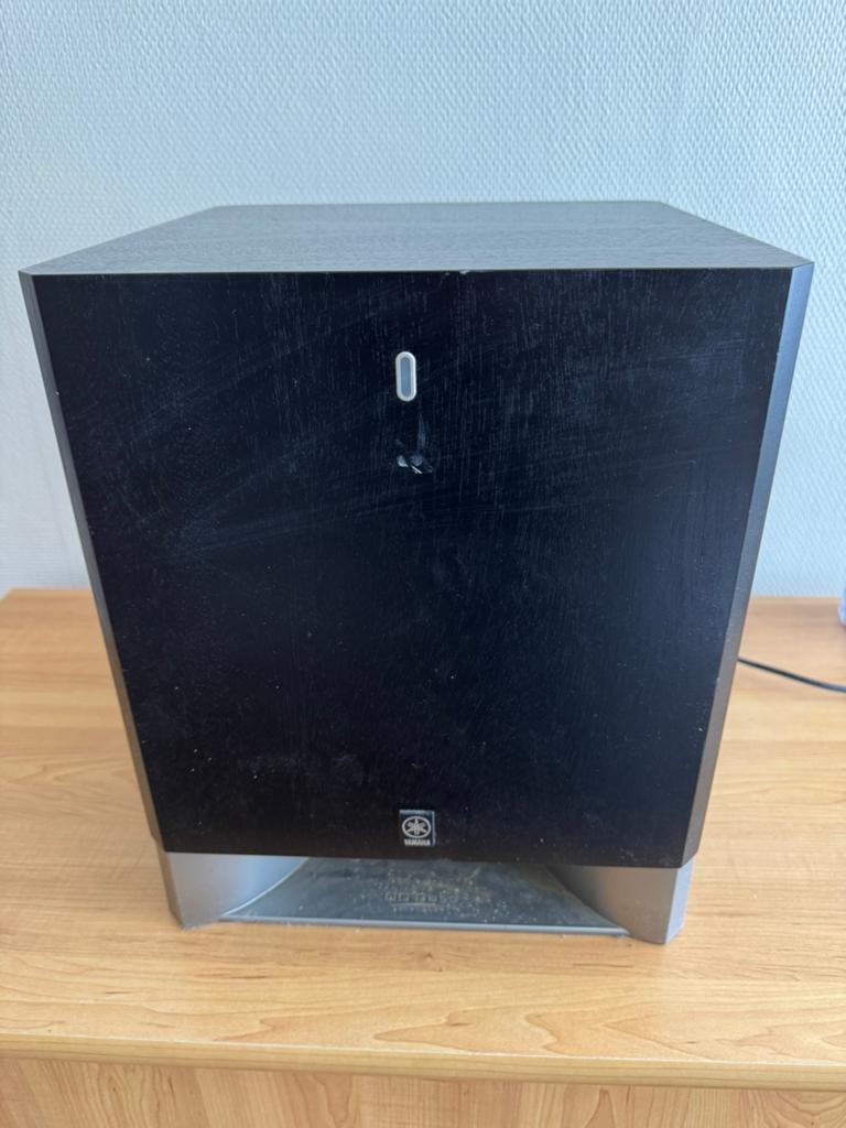 Actieve Subwoofer Yamaha YST-SW325, Audio, Tv en Foto, Luidsprekerboxen, Zo goed als nieuw, Subwoofer, Ophalen