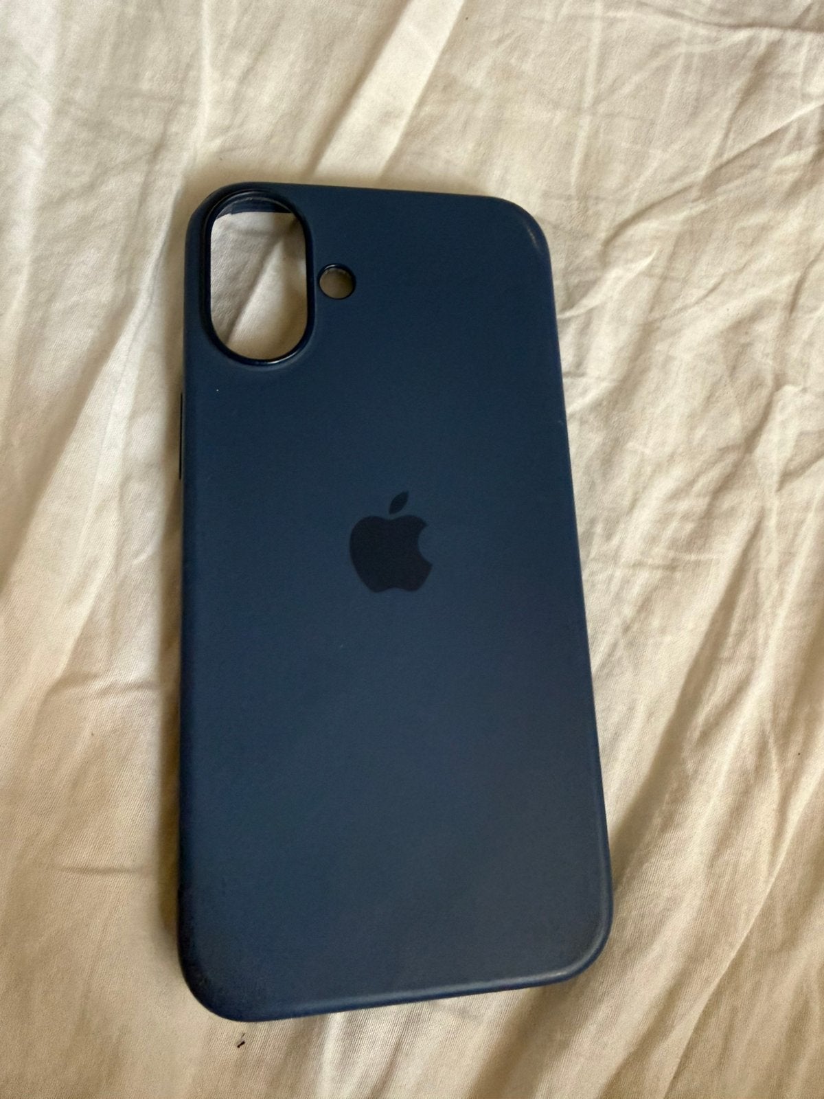Coque iphone 16 plus magsafe, Télécoms, Téléphonie mobile | Housses, Coques & Façades | Apple iPhone, MagSafe, IPhone 16, Comme neuf