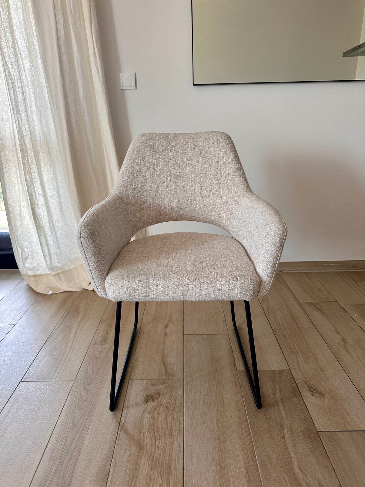 Set van 4 stijlvolle eetkamerstoelen van Studio Puro, Maison & Meubles, Chaises, Gris, Comme neuf, Modern Scandinavisch, Enlèvement