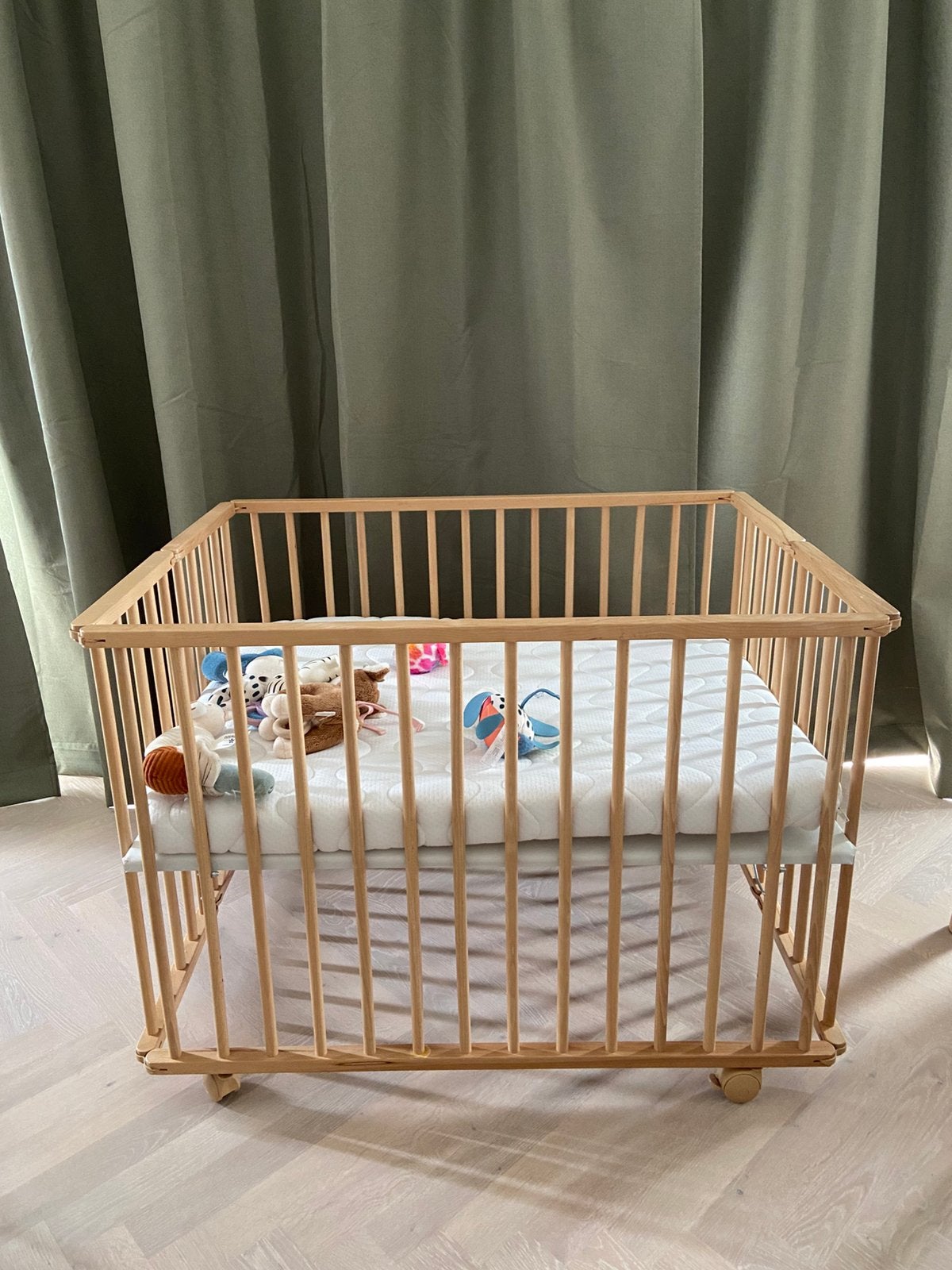 Babybox - babypark, Ophalen, Zo goed als nieuw