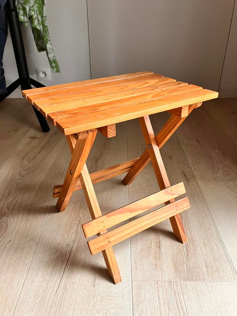 Houten plooibaar bijzettafeltje, Ophalen of Verzenden, Gebruikt