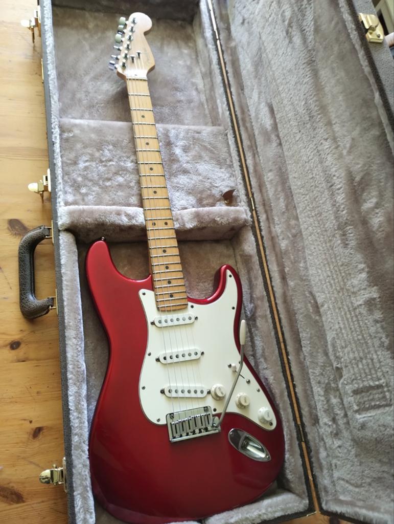 Fender stratocaster made in the USA 1995, Muziek en Instrumenten, Ophalen of Verzenden, Fender