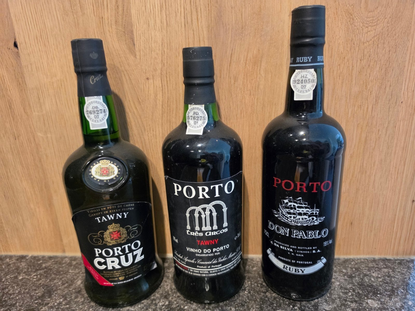 3 flessen Porto recht uit een kelderruiming Don Pablo Cruz.., Ophalen of Verzenden
